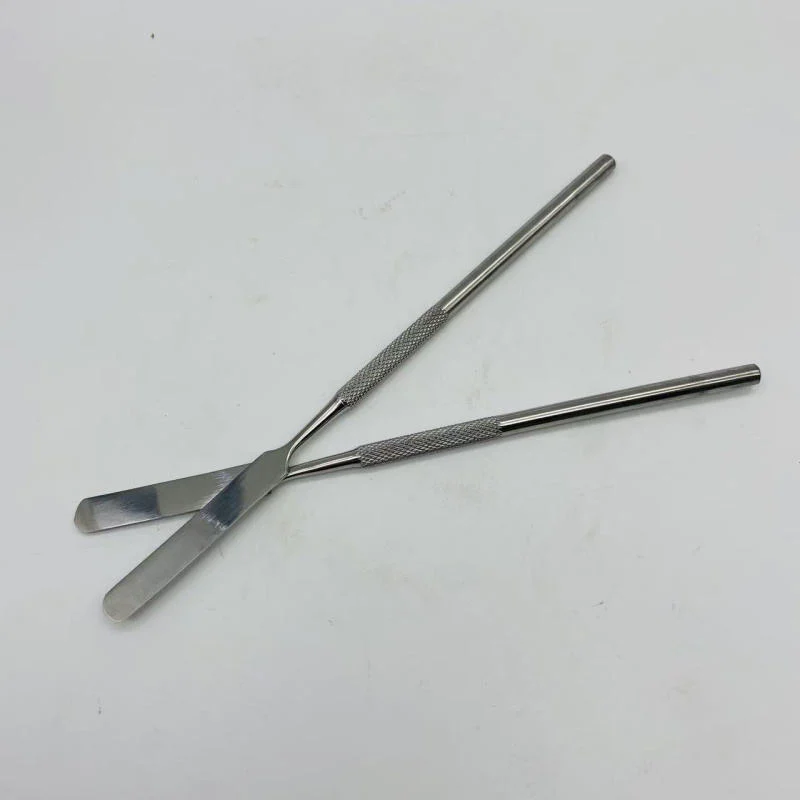 Flat lab spatula used for sample preparation